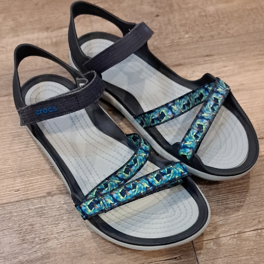 CROCS Women's Navy and Grey Patterned Sandals - Picture 2 of 9